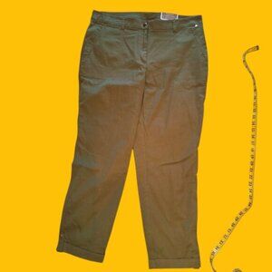 💚🔥NWT🔥 Chico's Twill Utility Crop Pants Sz 2.5 (L/14)